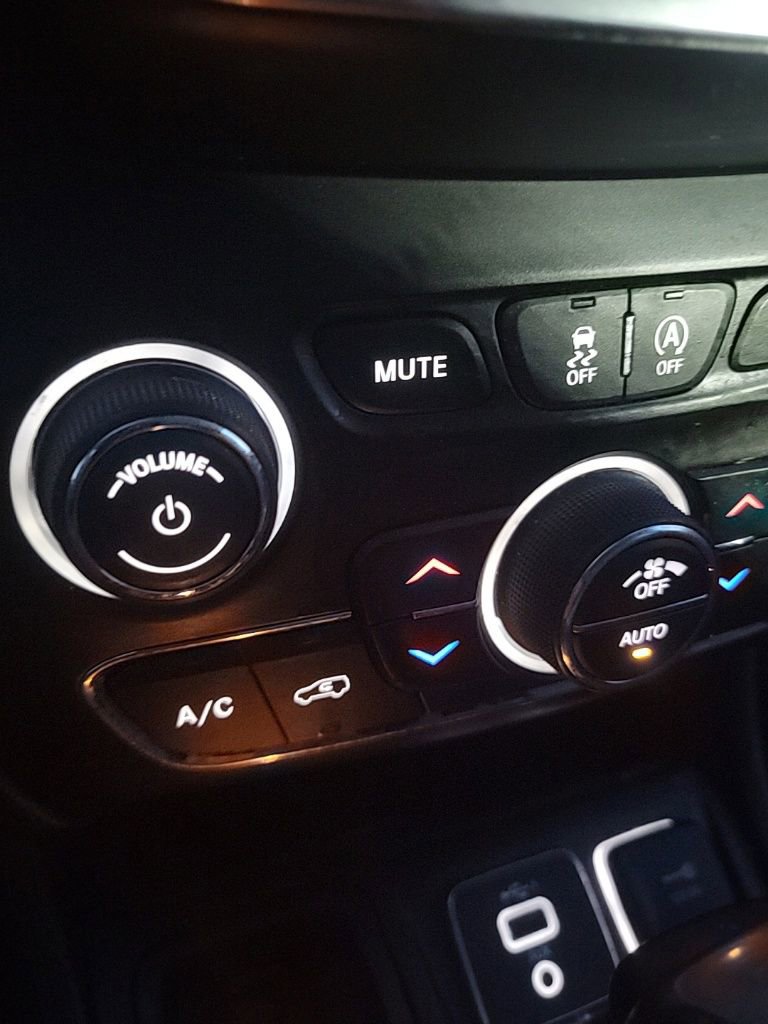 Used 2022 Jeep Cherokee Latitude Lux image 57