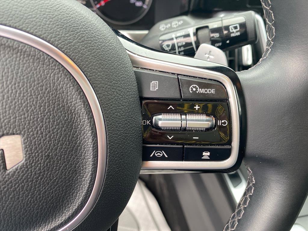 Certified 2023 Kia Sorento EX AWD/4WD image 18