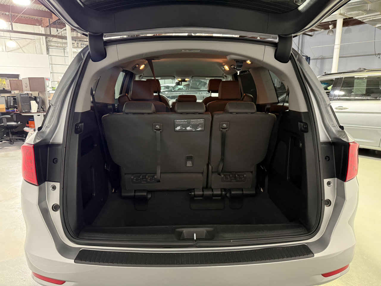 Used 2022 Honda Odyssey EX image 23