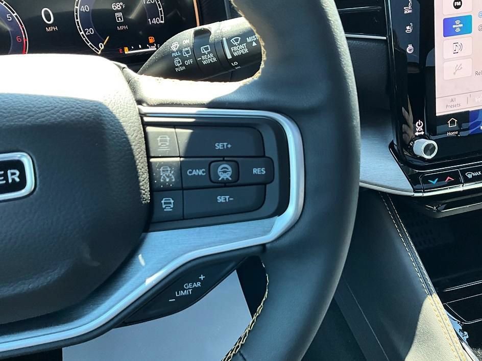 New 2026 Jeep Grand Wagoneer L 4WD image 33