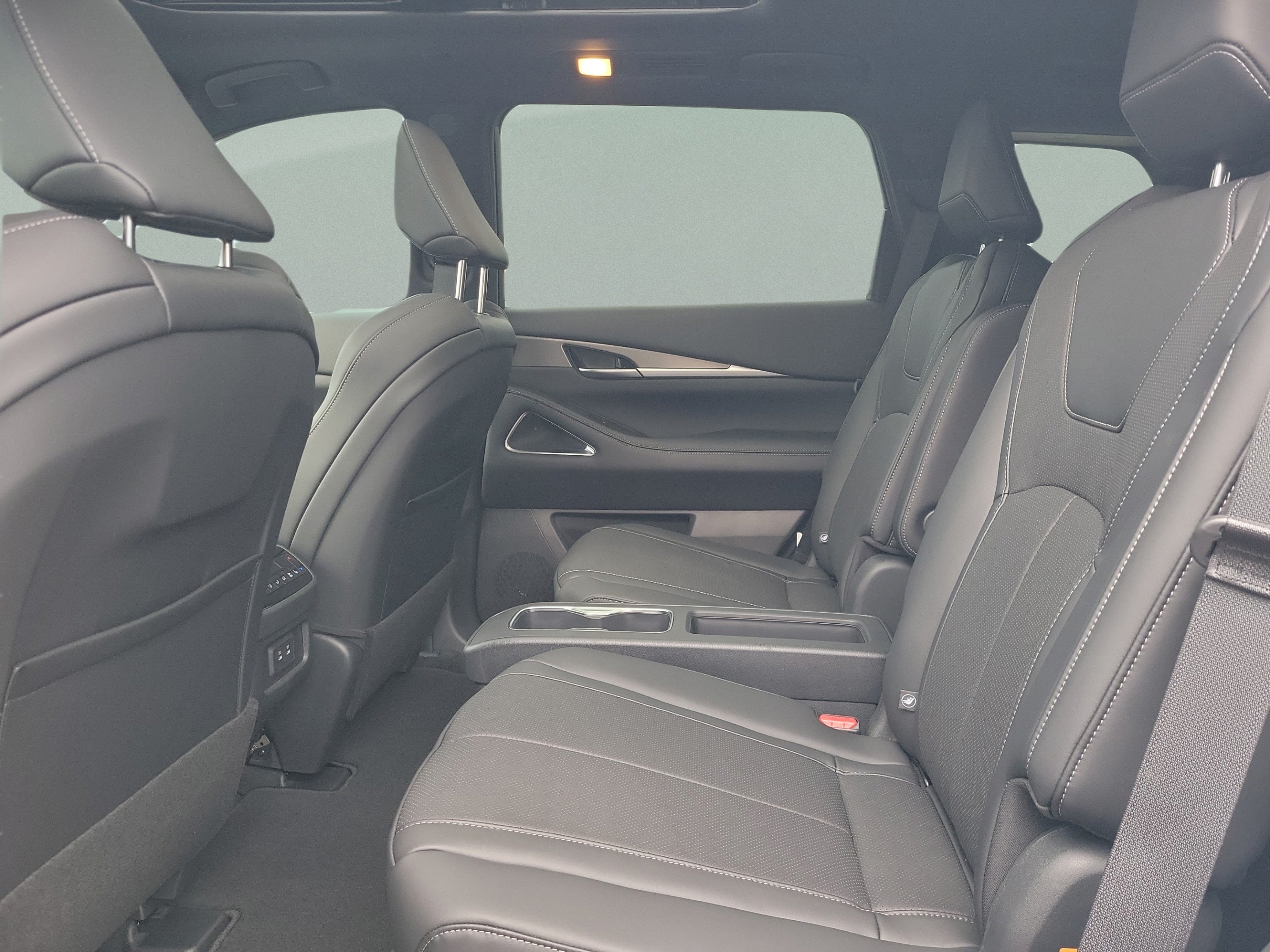 New 2027 INFINITI QX60 Sport w/ Dark Cargo Package AWD/4WD image 22