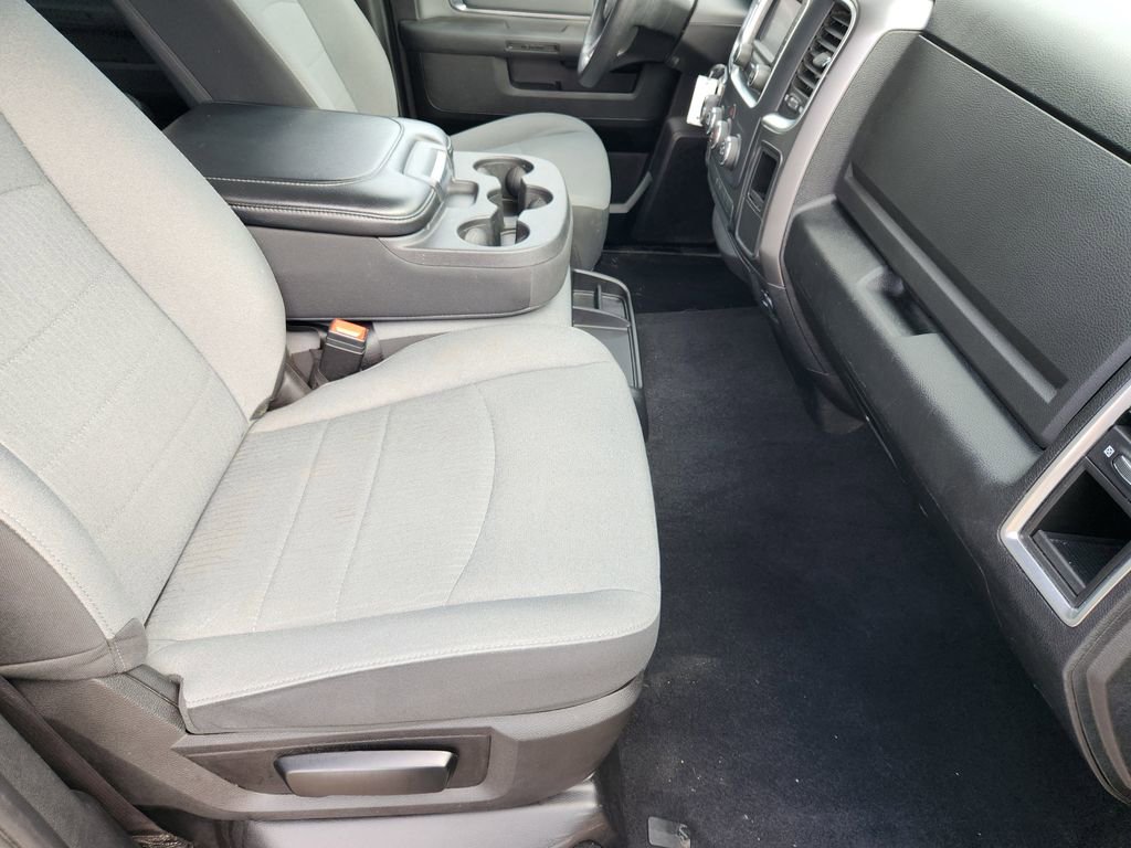 Used 2021 RAM 1500 Classic SLT image 12
