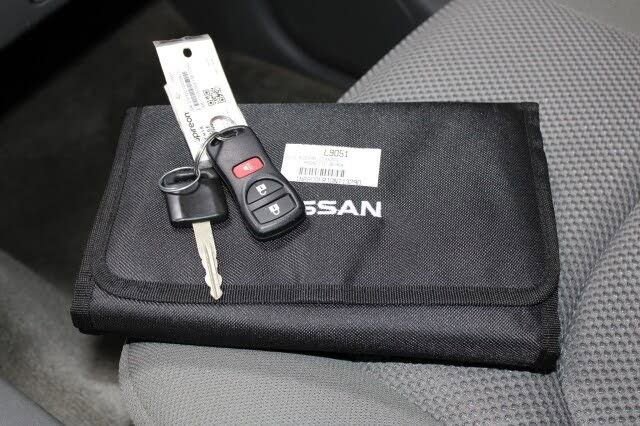 Used 2016 Nissan Frontier SV image 25