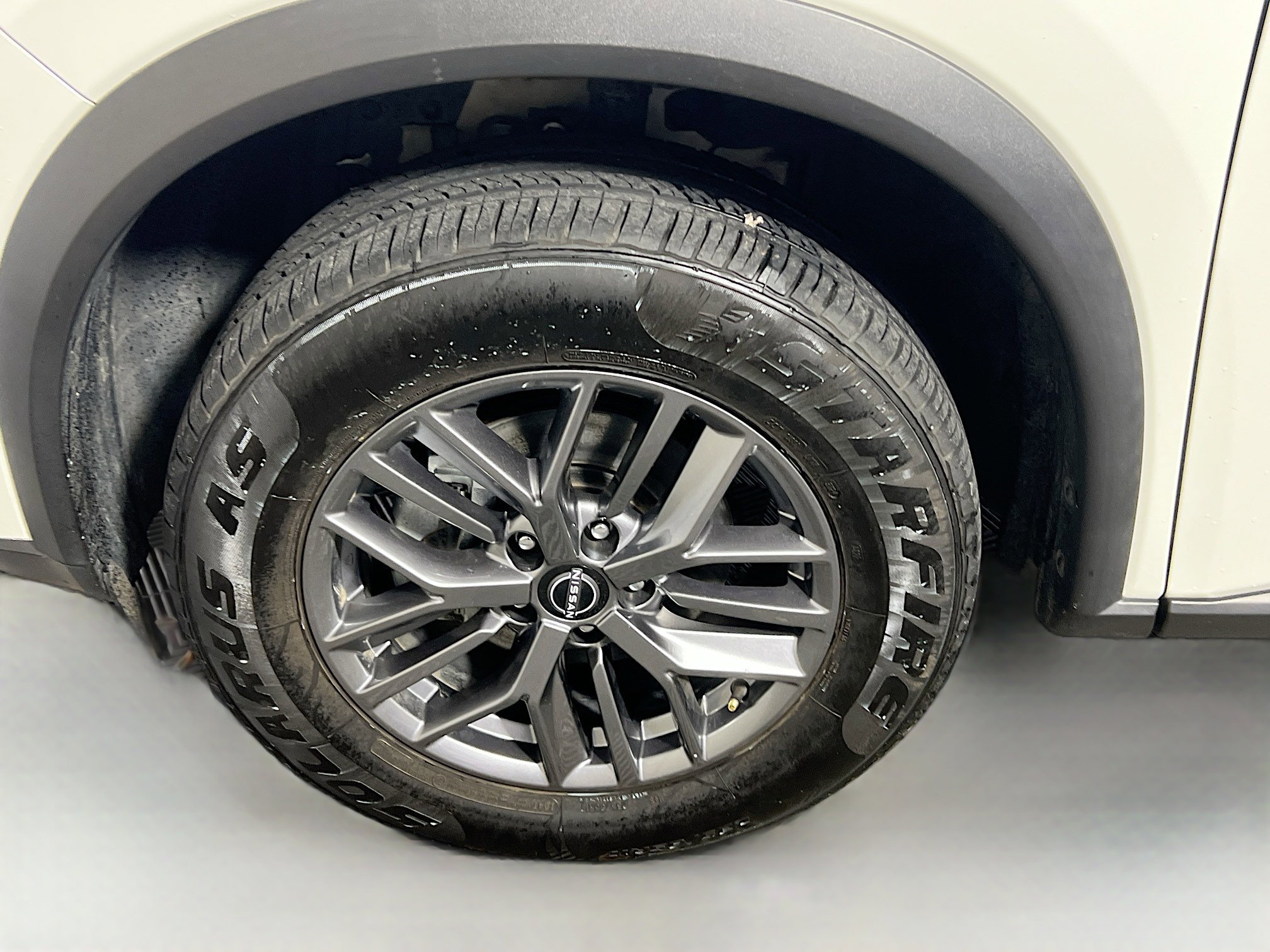 Used 2023 Nissan Rogue S image 13