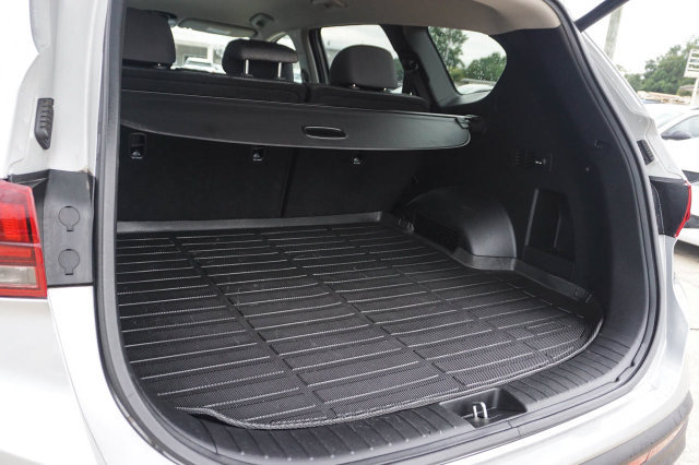 Used 2023 Hyundai Santa Fe SEL w/ Cargo Package FWD image 7