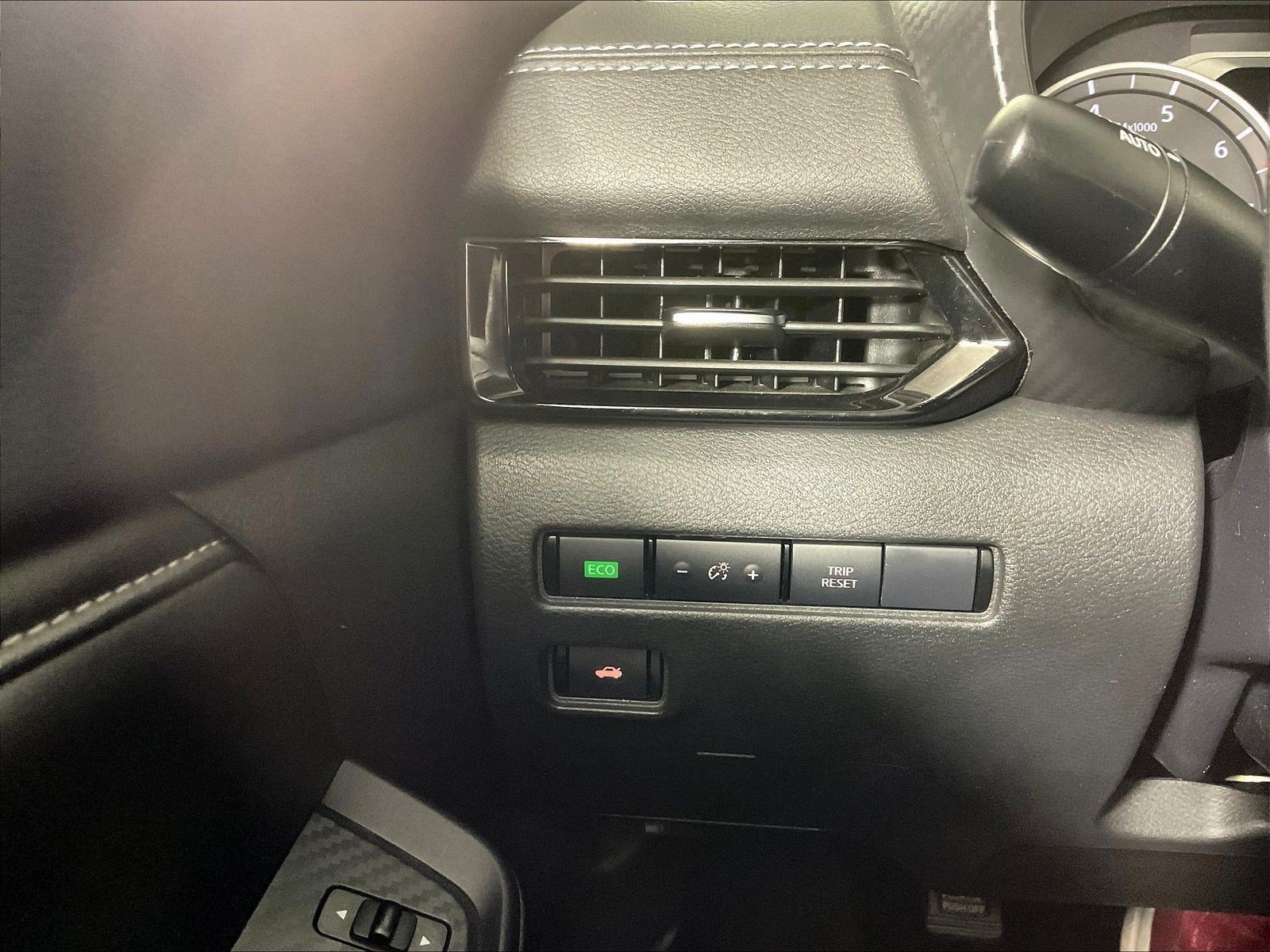 Used 2024 Nissan Sentra SV FWD image 15