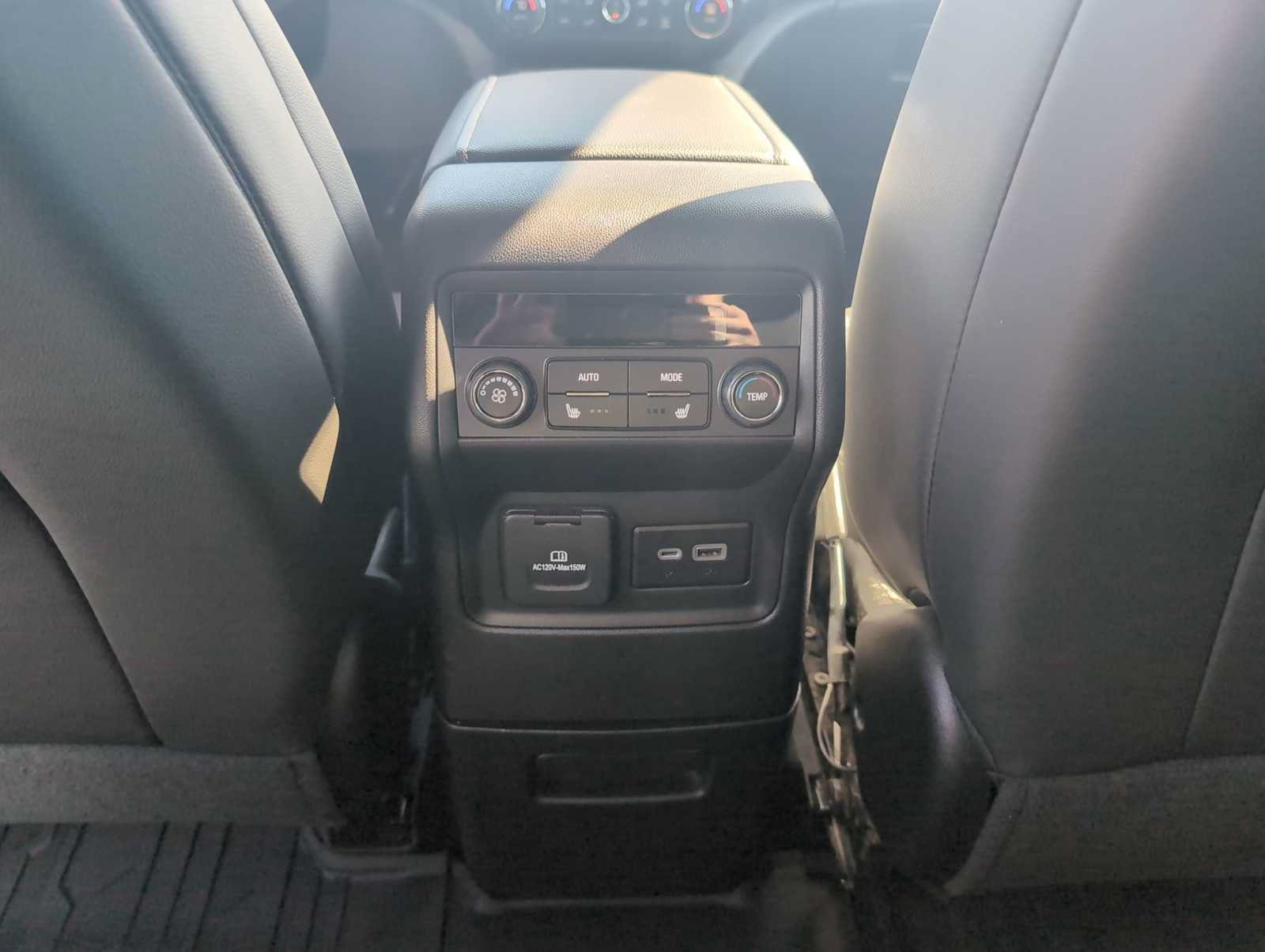 Used 2023 GMC Acadia SLT w/ Preferred Package FWD image 21