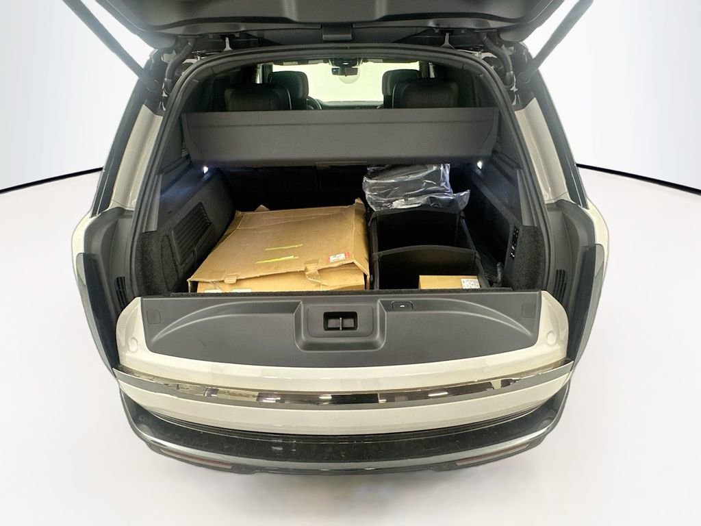 New 2026 Land Rover Range Rover SV AWD/4WD image 27