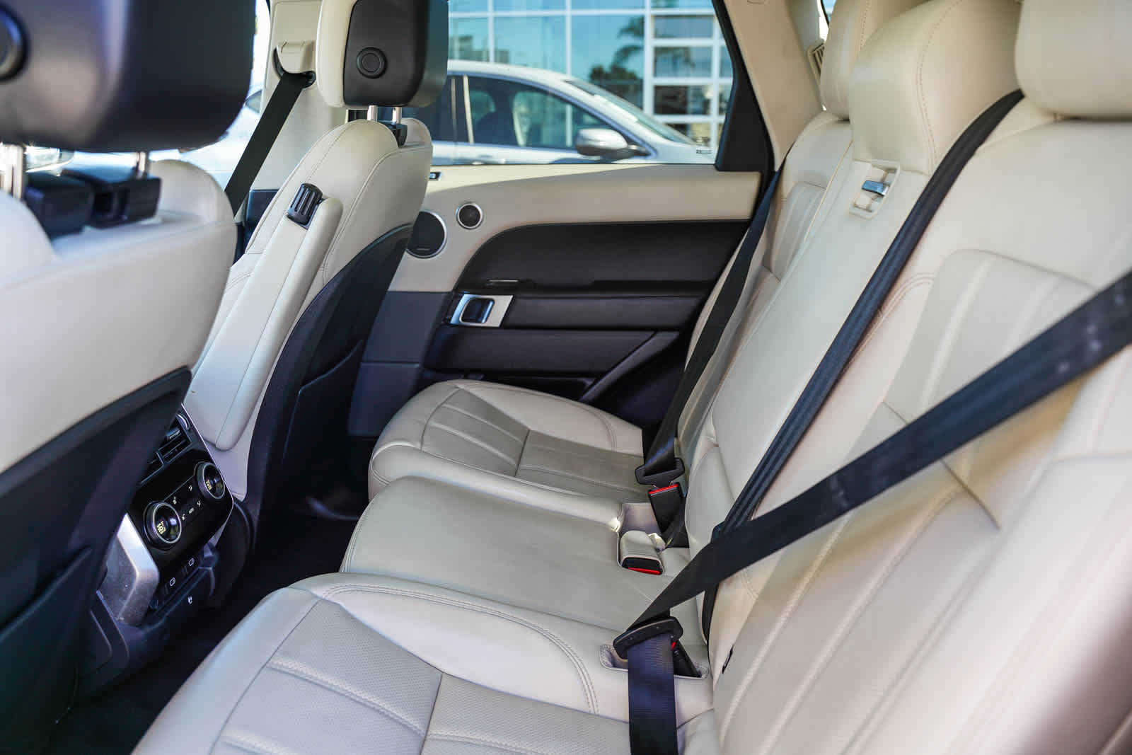 Used 2022 Land Rover Range Rover Sport HSE Silver Edition image 19