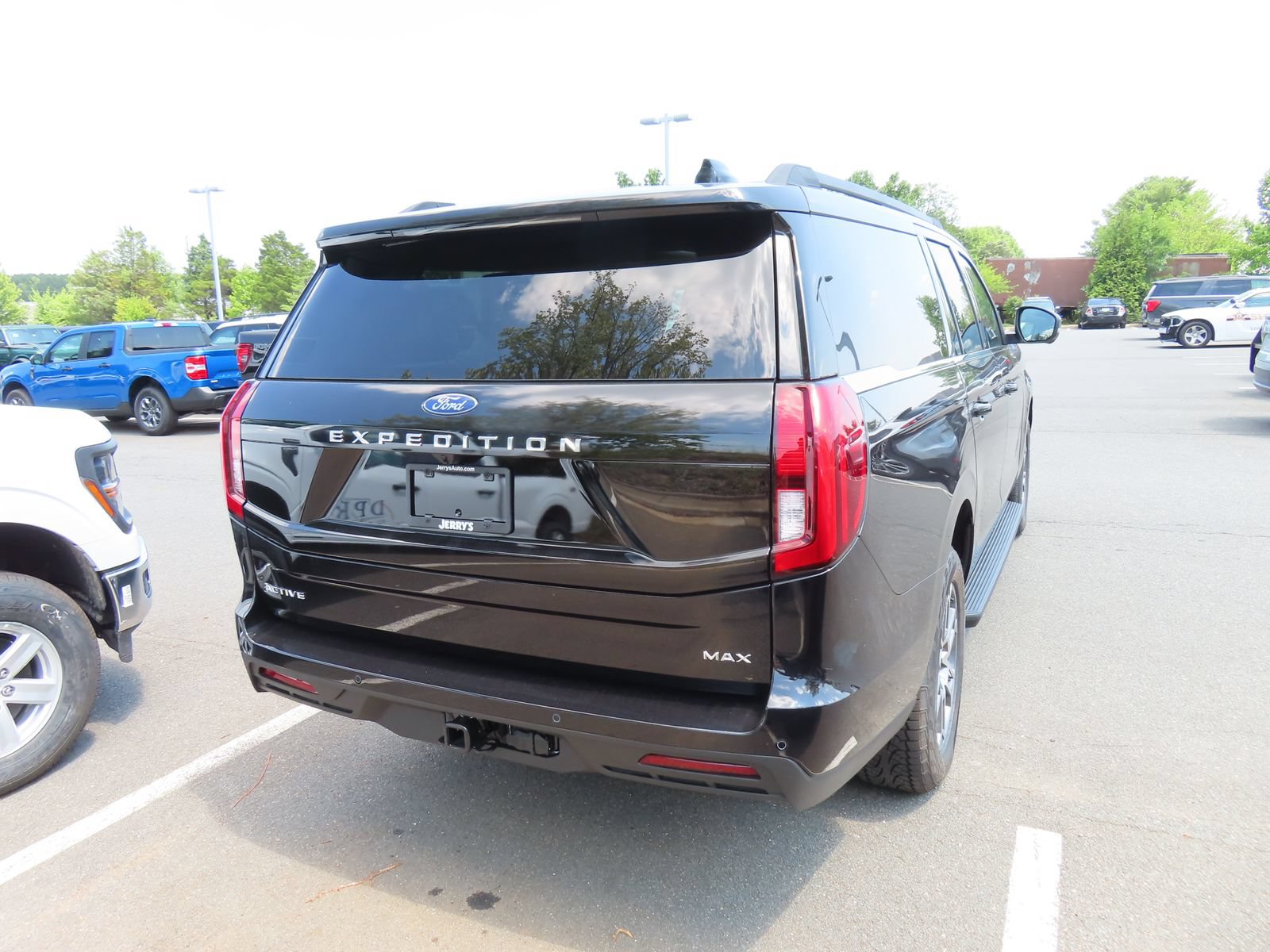 New 2026 Ford Expedition Max Active AWD/4WD image 4