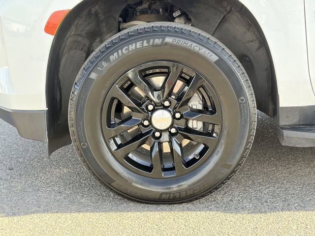 Used 2024 Chevrolet Suburban LT AWD/4WD image 32