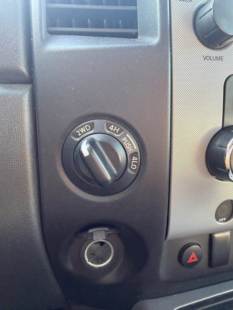 Used 2012 Nissan Titan SV AWD/4WD image 24