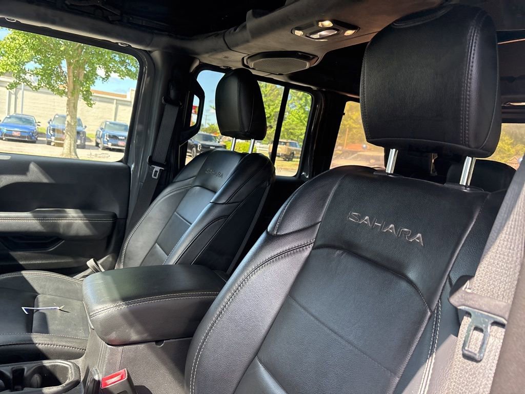 Used 2019 Jeep Wrangler Unlimited Sahara AWD/4WD image 22