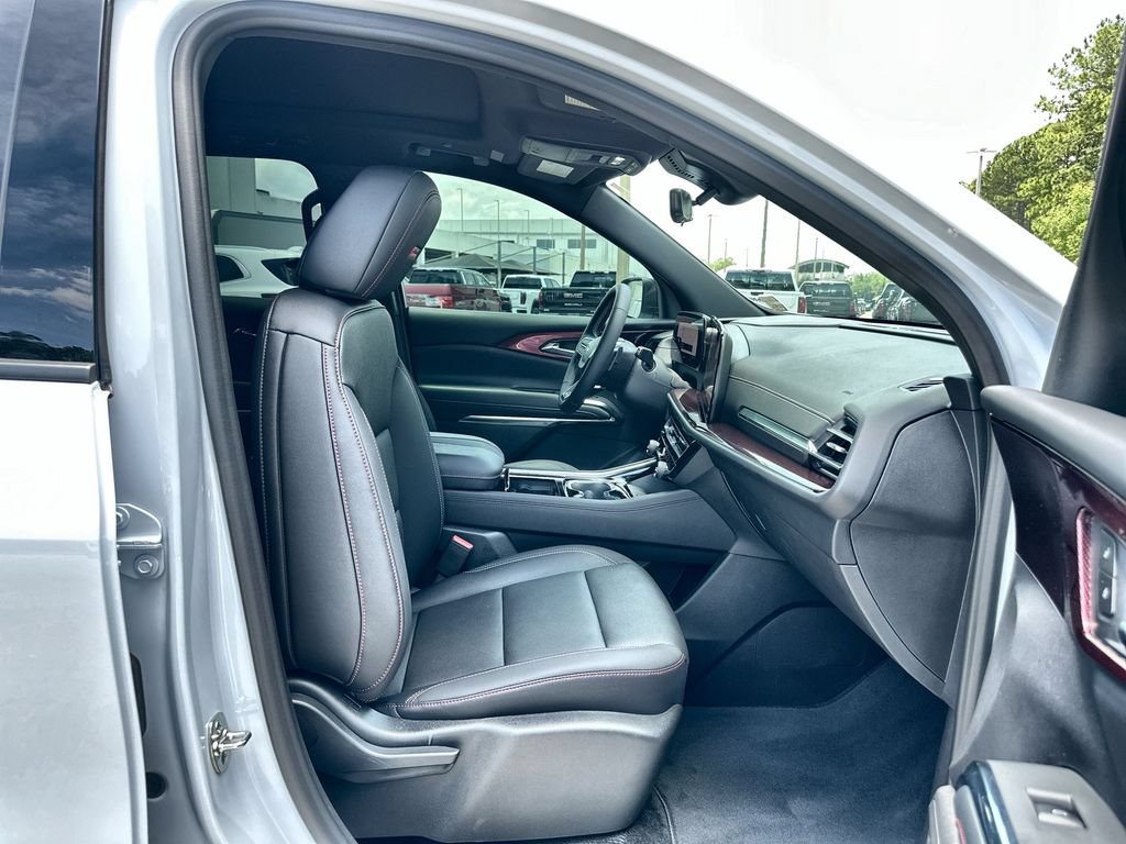 Used 2026 Chevrolet Traverse Z71 w/ Driver Confidence Package AWD/4WD image 28