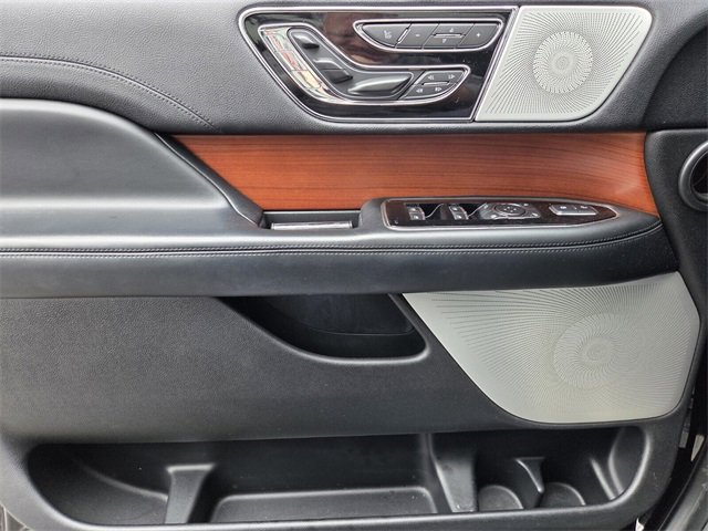 Used 2020 Lincoln Navigator Reserve w/ Equipment Group 208A Reserve image 30