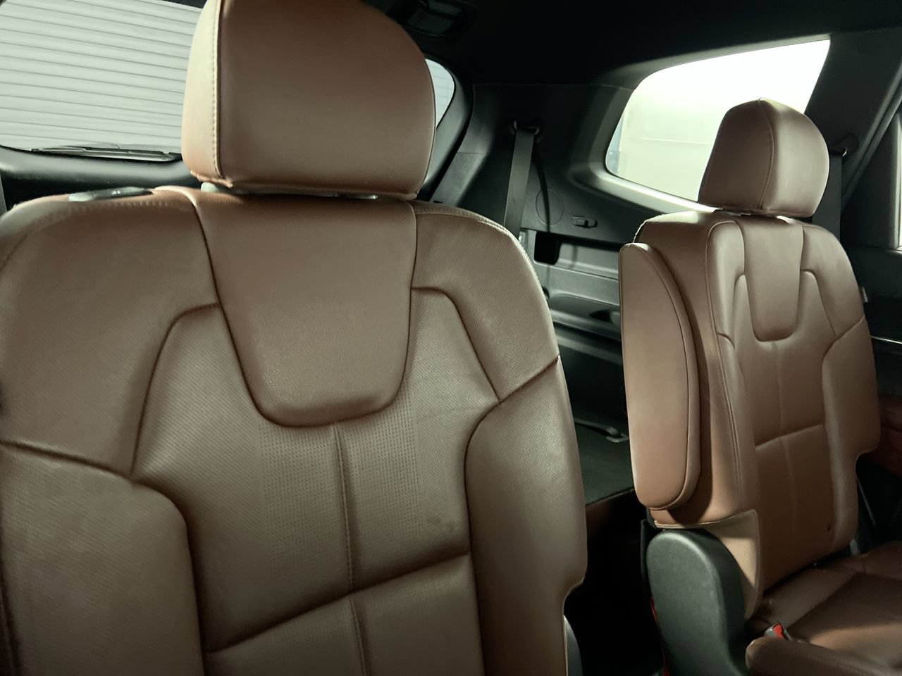 Used 2024 Kia Telluride EX w/ EX Captain's Chair Package FWD image 30