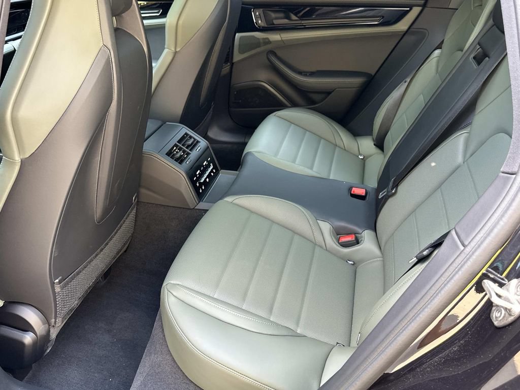 New 2025 Porsche Panamera 4 E-Hybrid AWD/4WD image 12