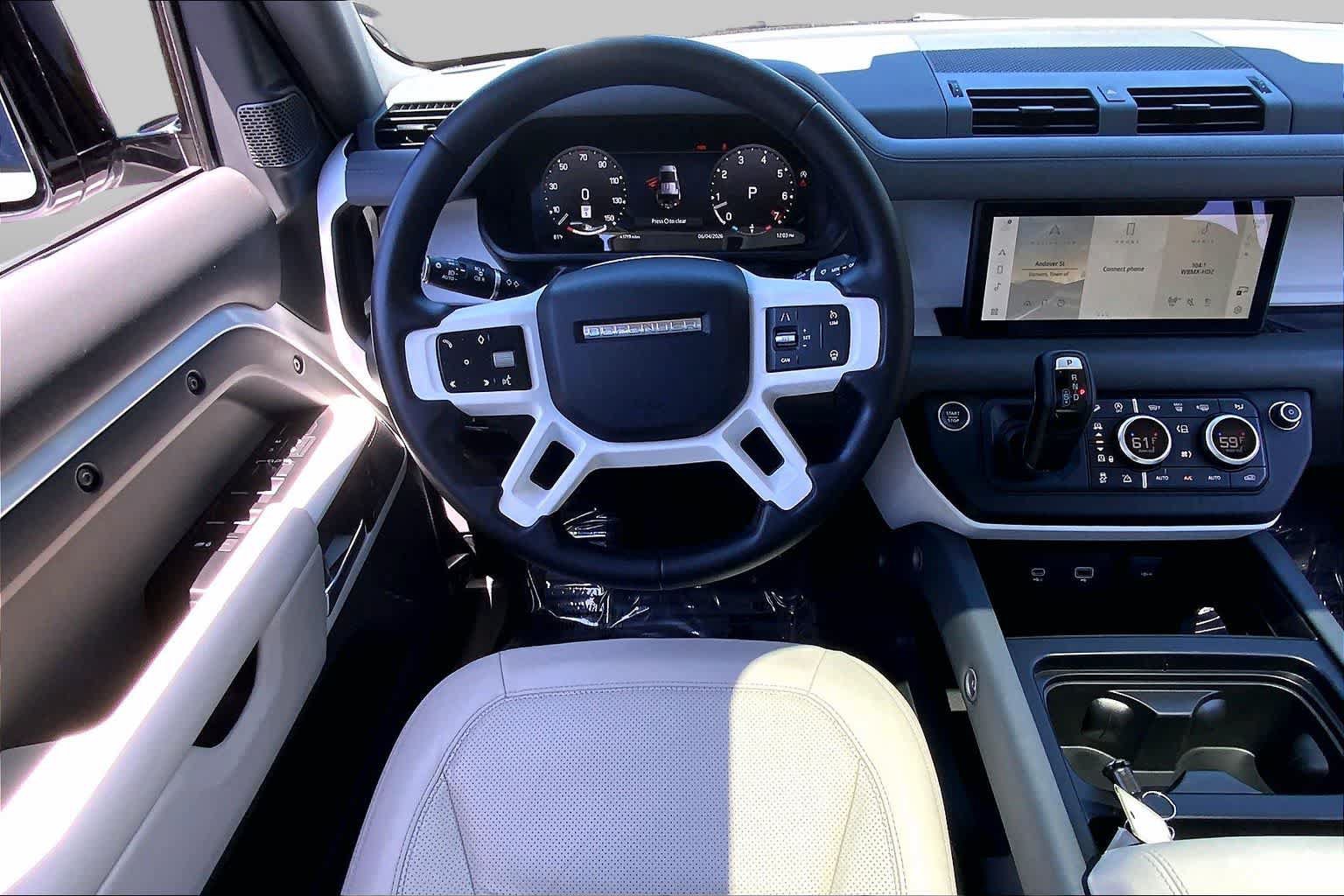 Used 2023 Land Rover Defender 110 SE AWD/4WD image 6