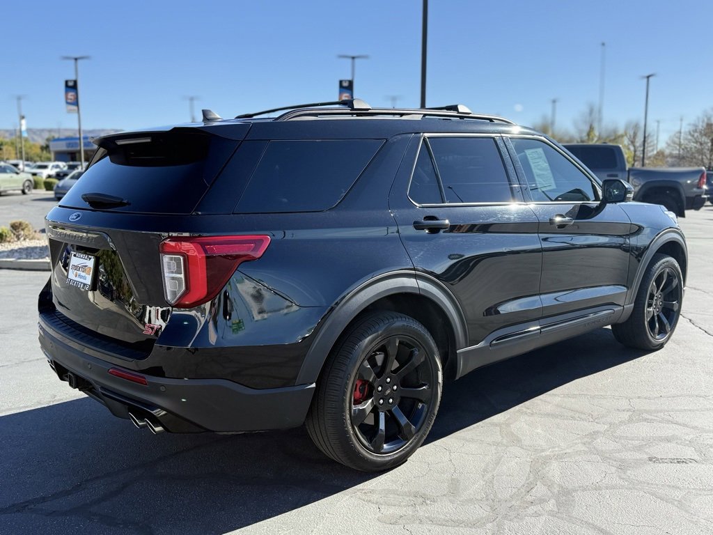 Used 2023 Ford Explorer ST w/ Equipment Group 401A image 4