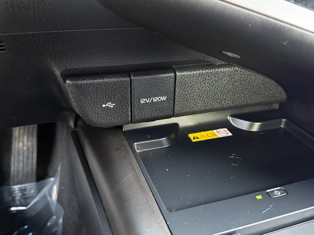 Used 2022 Toyota Camry XSE FWD image 22