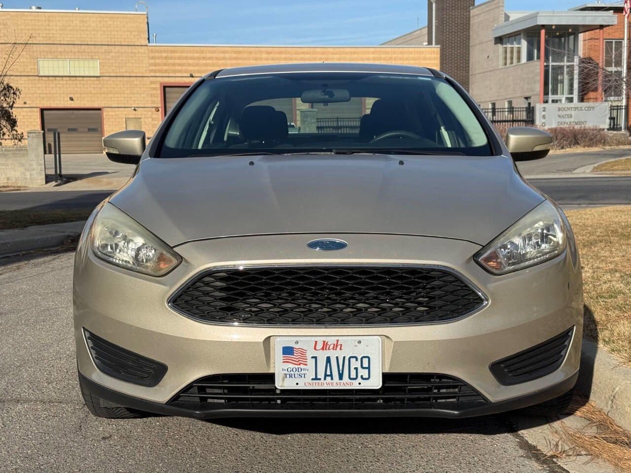 Used 2017 Ford Focus SE image 2