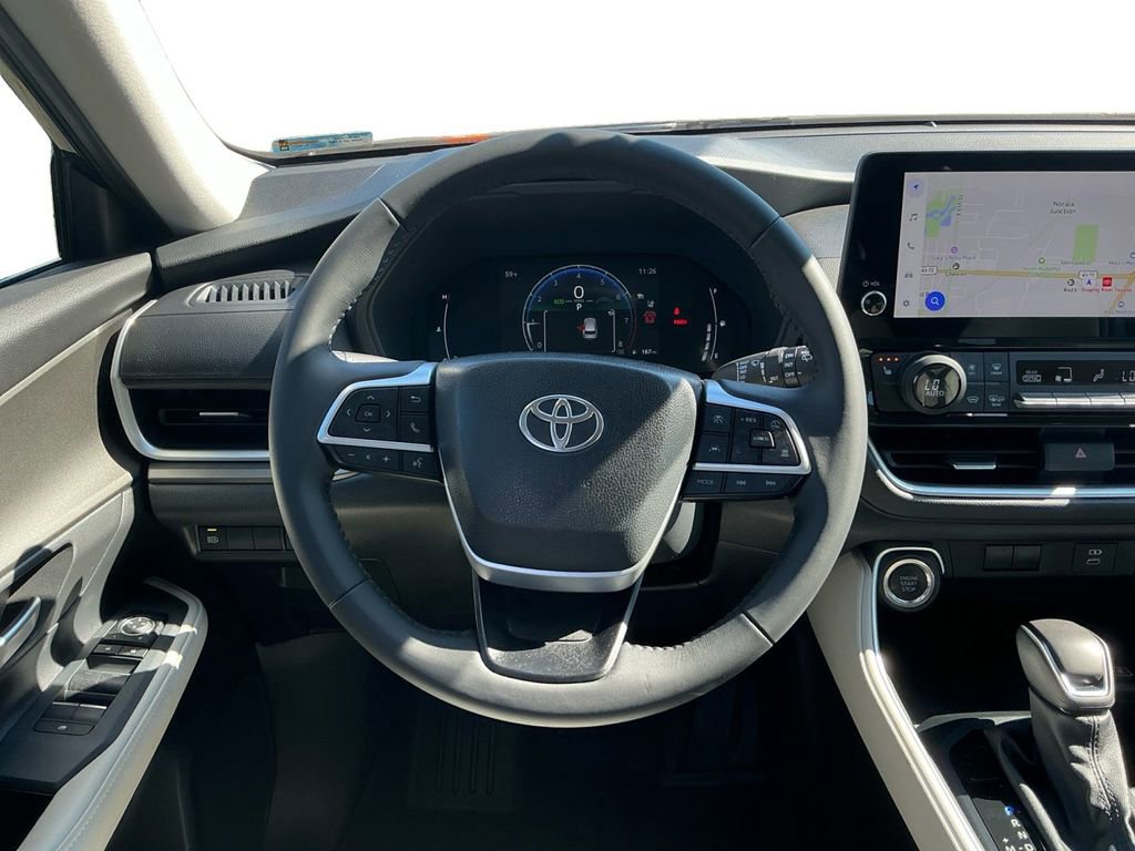 Used 2025 Toyota Grand Highlander AWD image 18