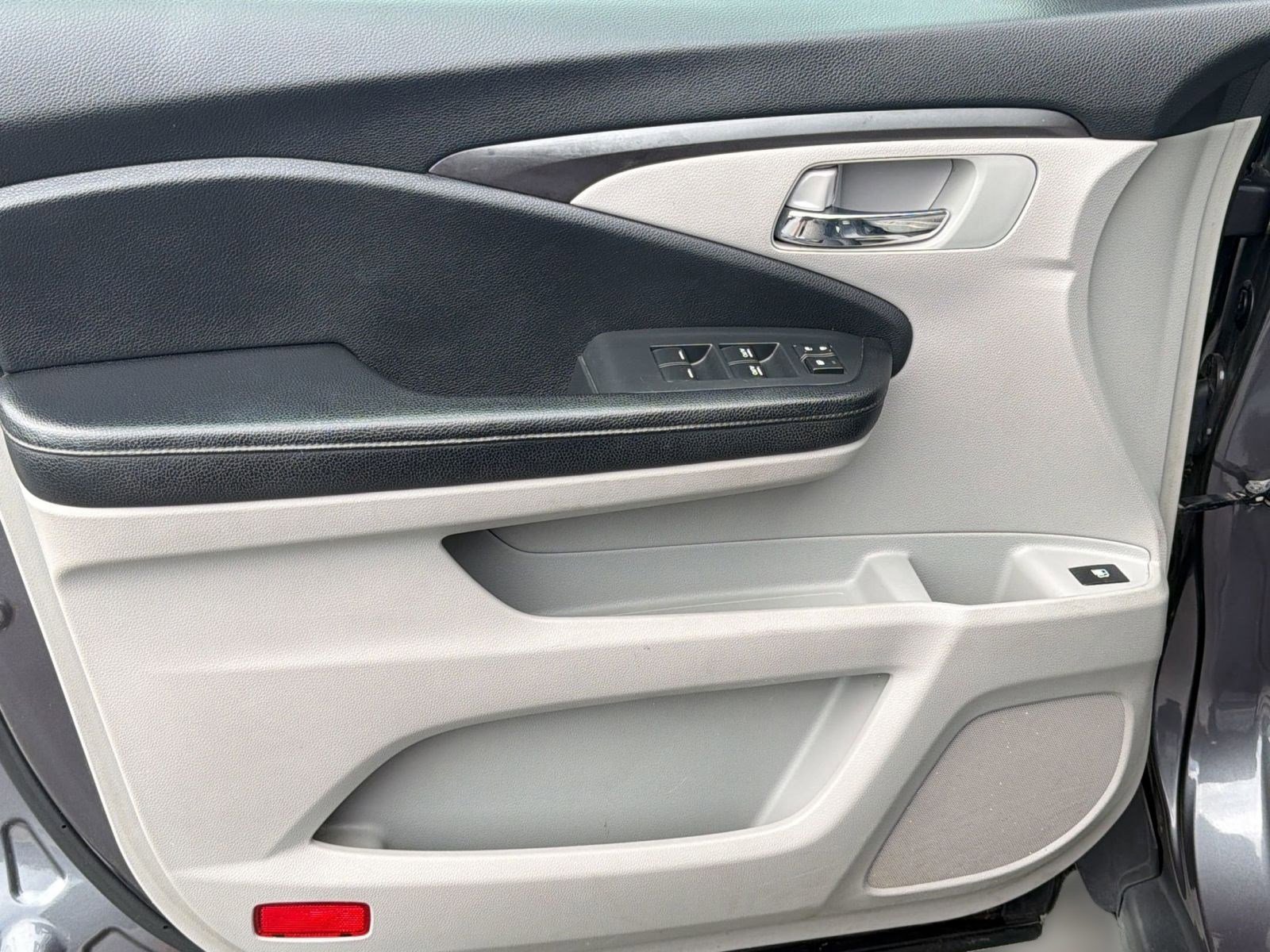 Used 2016 Honda Pilot EX image 13