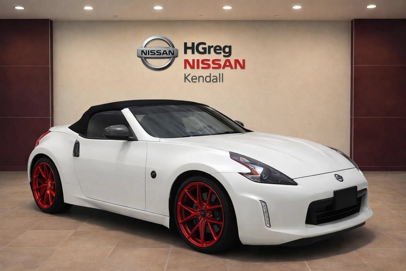 Used 2016 Nissan 370Z Touring RWD image 3