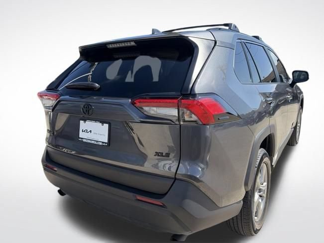 Used 2025 Toyota RAV4 XLE w/ Convenience Package FWD image 9