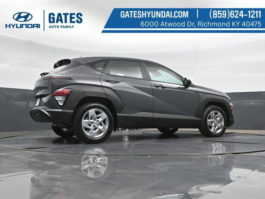 New 2027 Hyundai Kona SE FWD image 36