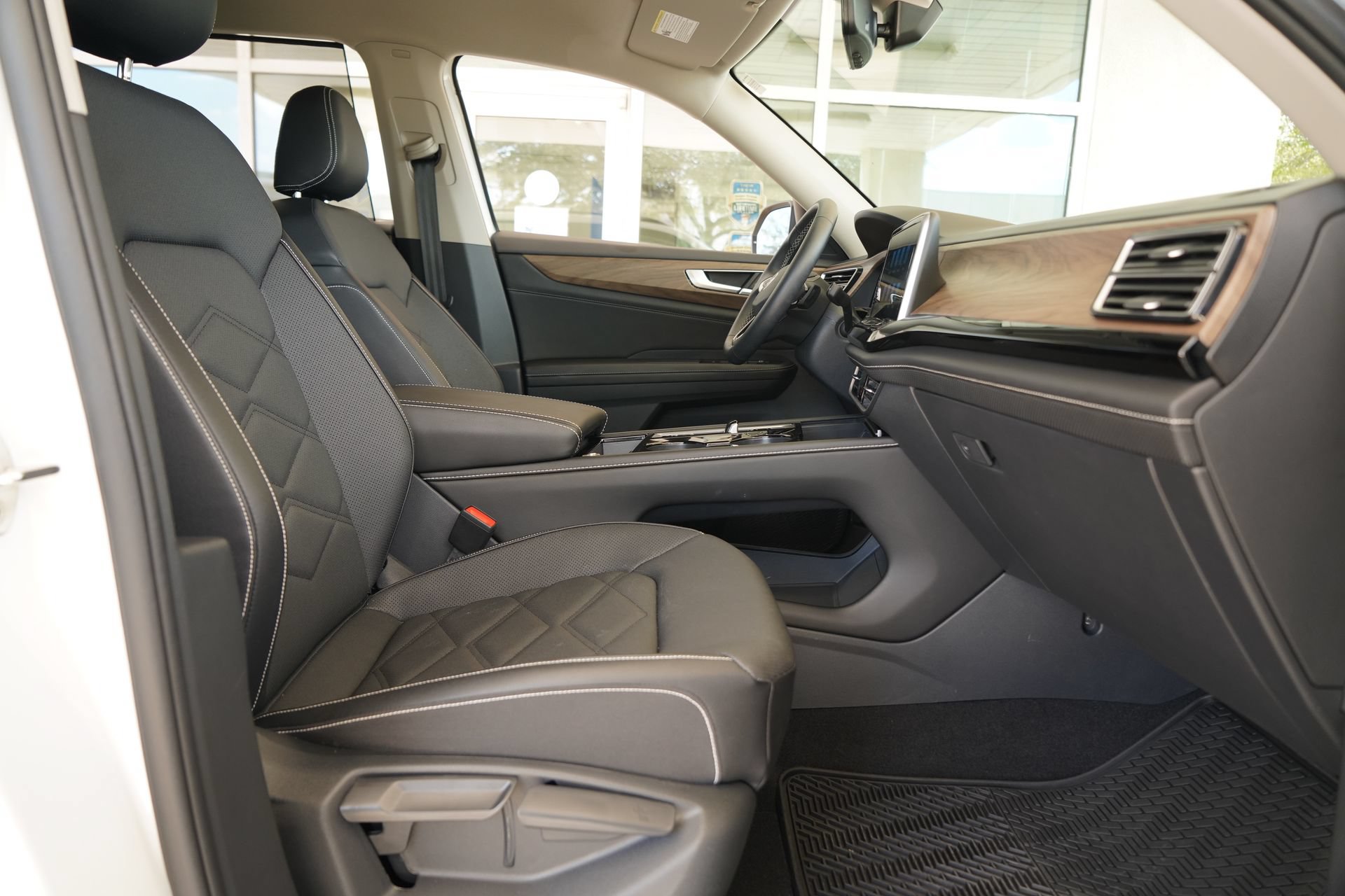 Certified 2026 Volkswagen Atlas SE FWD image 23