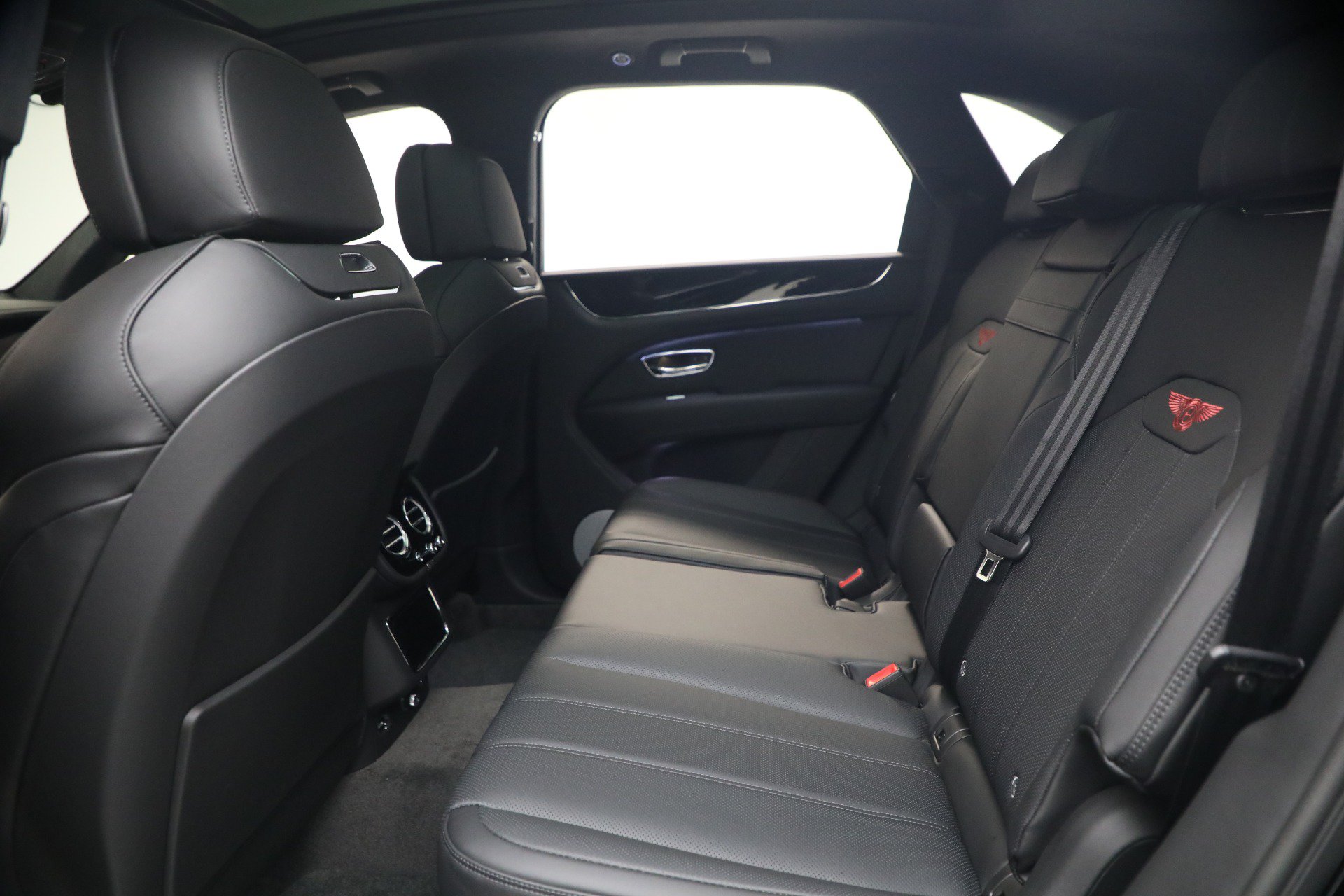New 2026 Bentley Bentayga AWD/4WD image 23