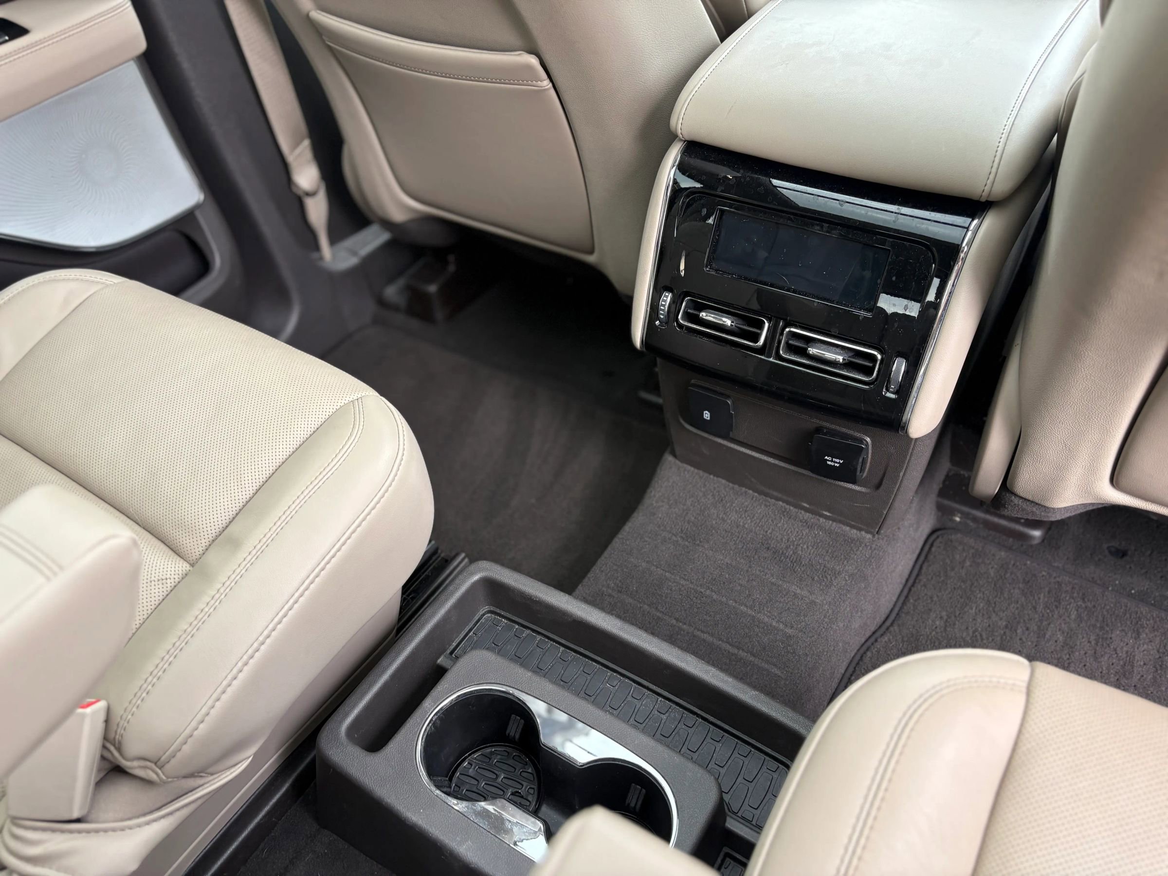 Used 2023 Lincoln Aviator Reserve w/ Equipment Group 201A AWD/4WD image 16