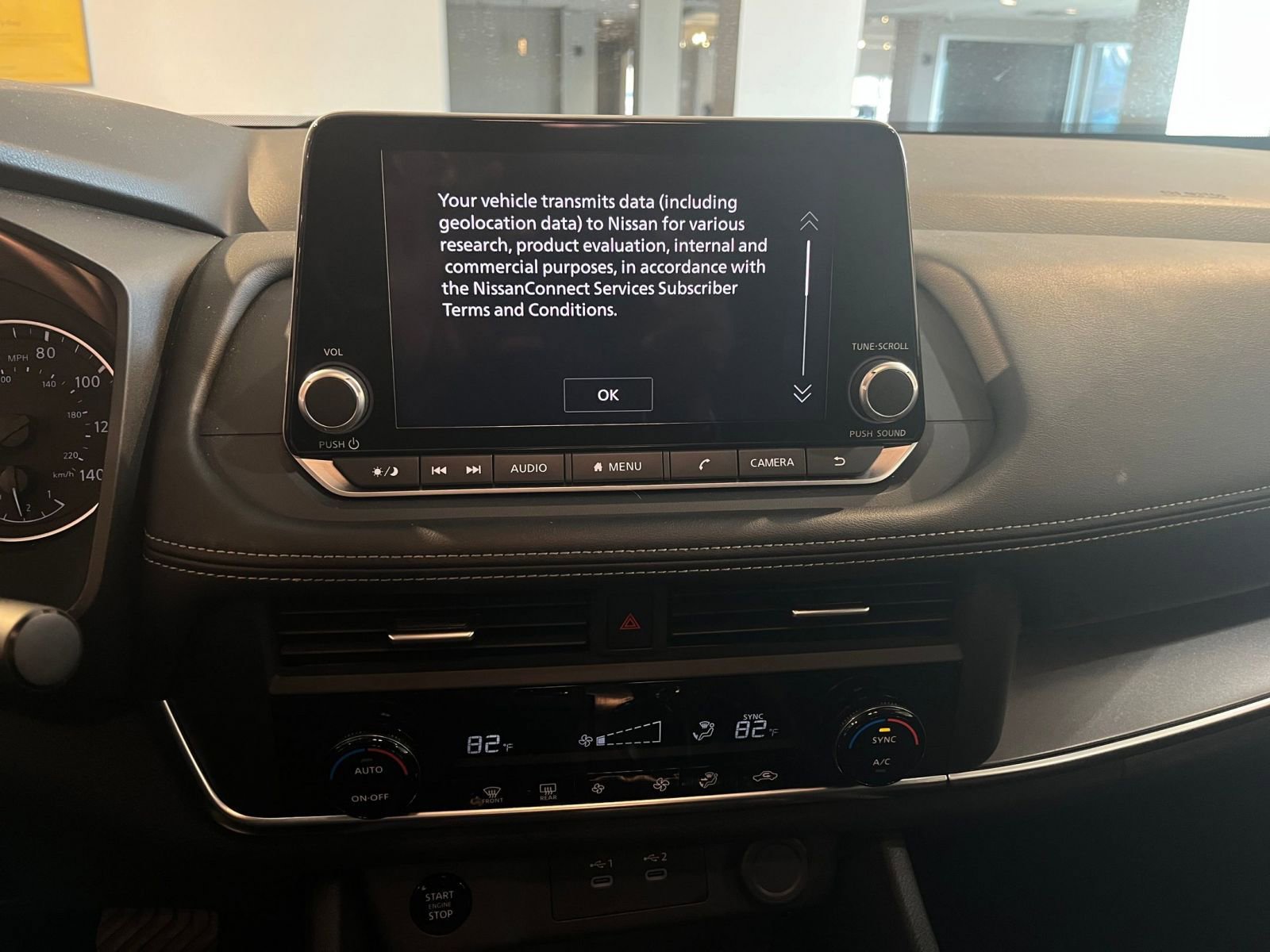 Used 2025 Nissan Rogue SV image 21