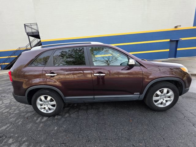 Used 2013 Kia Sorento LX image 4