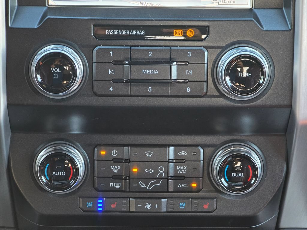 Used 2019 Ford F250 Platinum w/ Platinum Ultimate Package AWD/4WD image 14