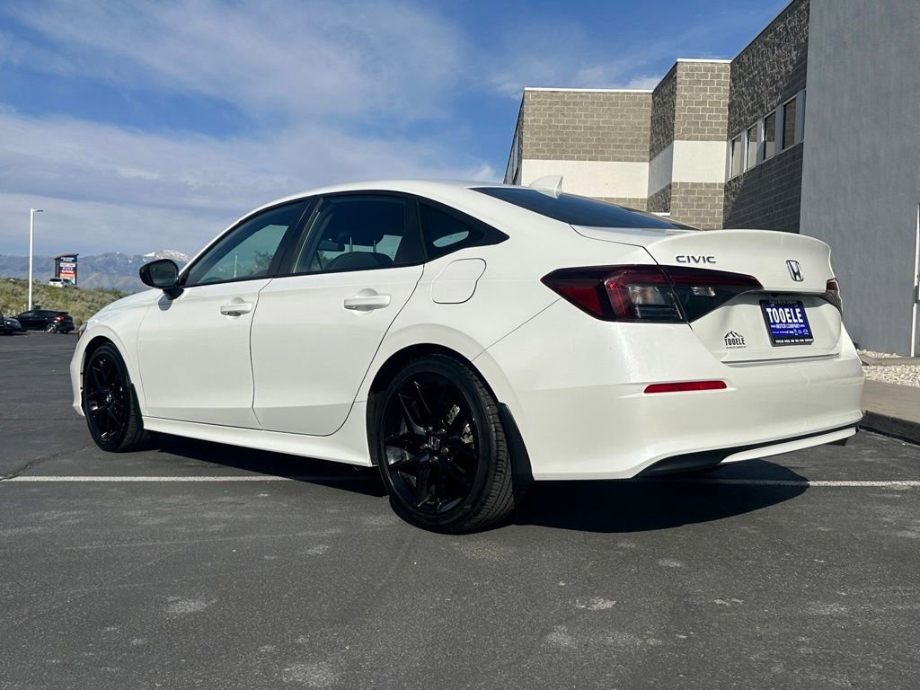 Used 2025 Honda Civic Sport image 4