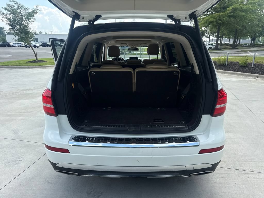 Used 2017 Mercedes-Benz GLS 450 4MATIC image 32