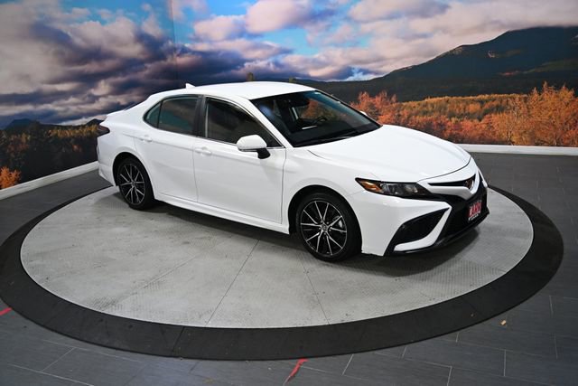 Used 2024 Toyota Camry SE