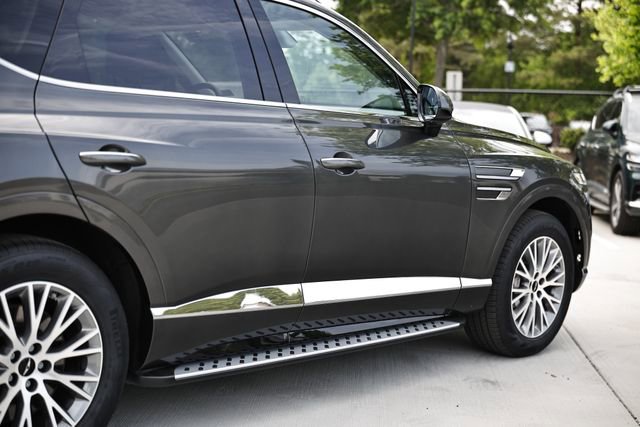 Certified 2025 Genesis GV80 2.5T Standard AWD/4WD image 9