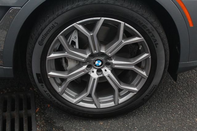 Used 2025 BMW X7 xDrive40i w/ Executive Package image 13
