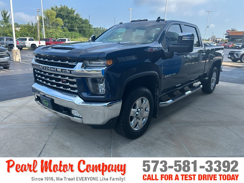 Certified 2020 Chevrolet Silverado 3500 LTZ w/ LTZ Premium Package AWD/4WD image 7