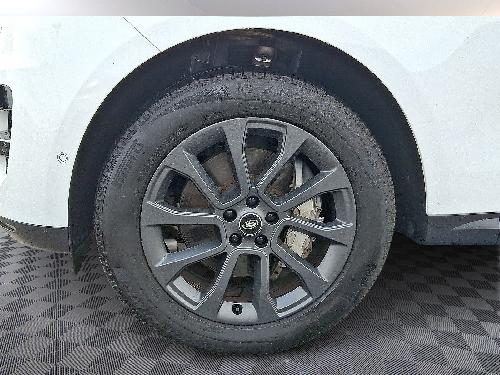 Certified 2025 Land Rover Range Rover Sport SE AWD/4WD image 2