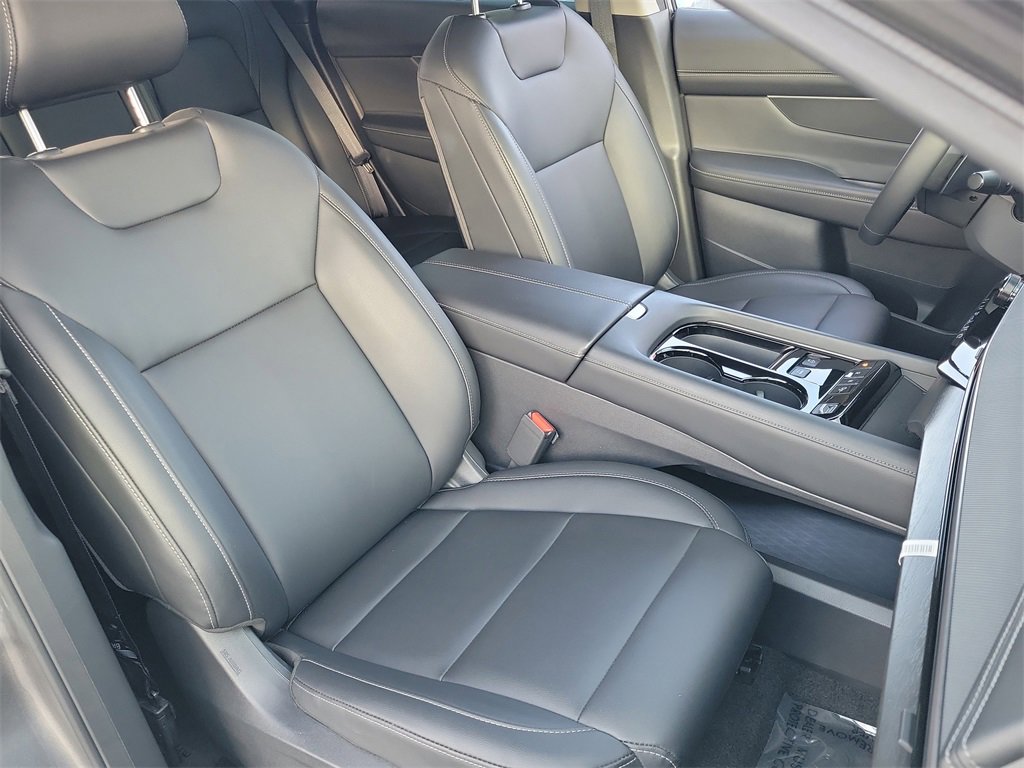 Certified 2025 Nissan Murano SV image 17