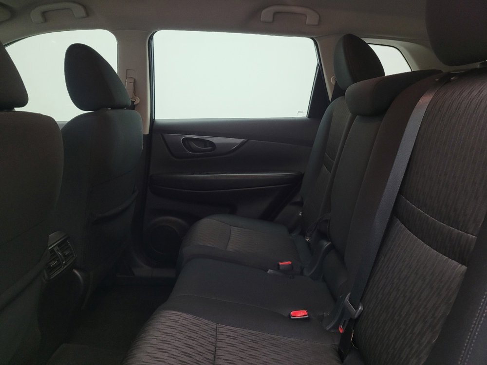 Used 2020 Nissan Rogue S image 18