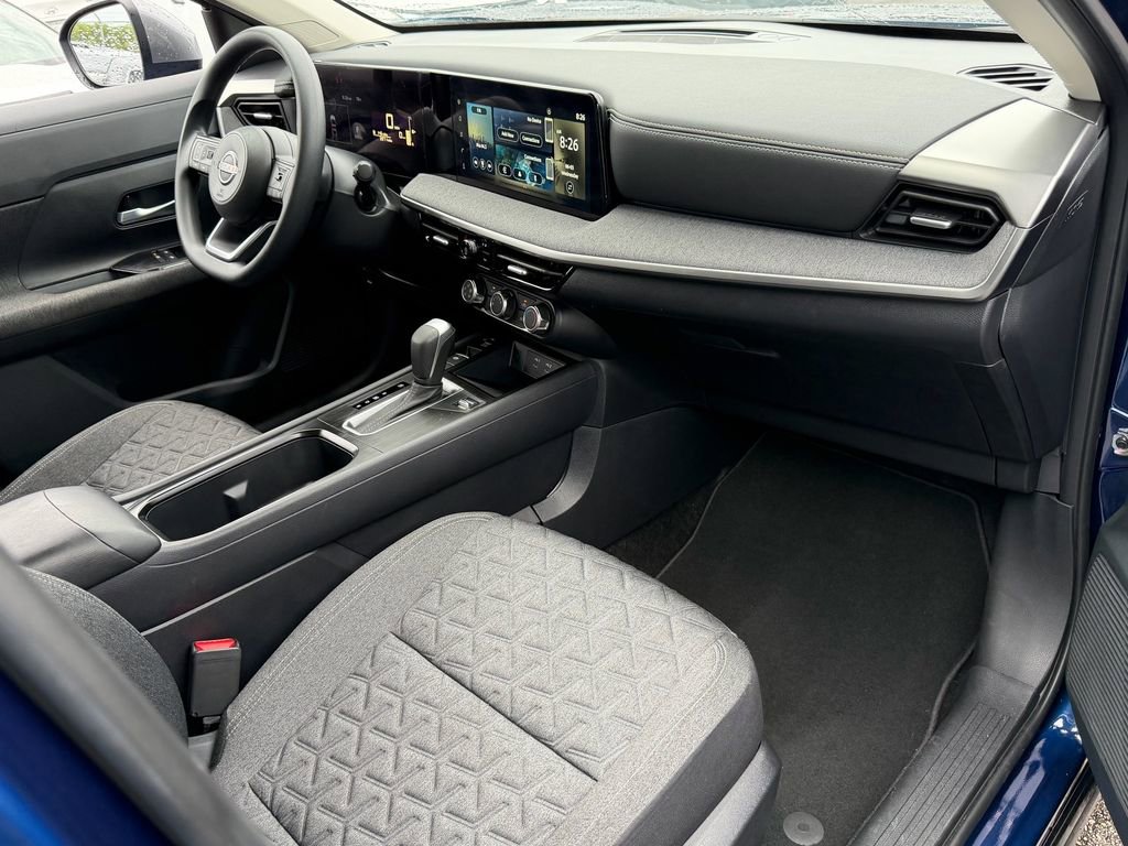 Certified 2025 Nissan Kicks SV FWD image 17