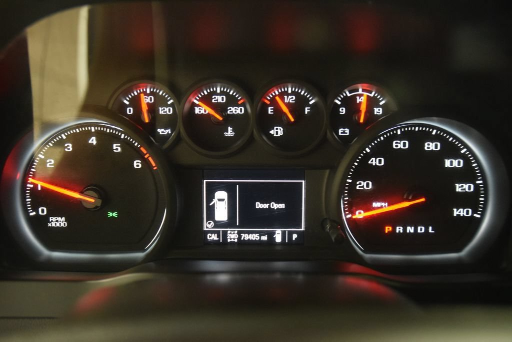 Used 2022 Chevrolet Silverado 2500 W/T w/ WT Convenience Package AWD/4WD image 38