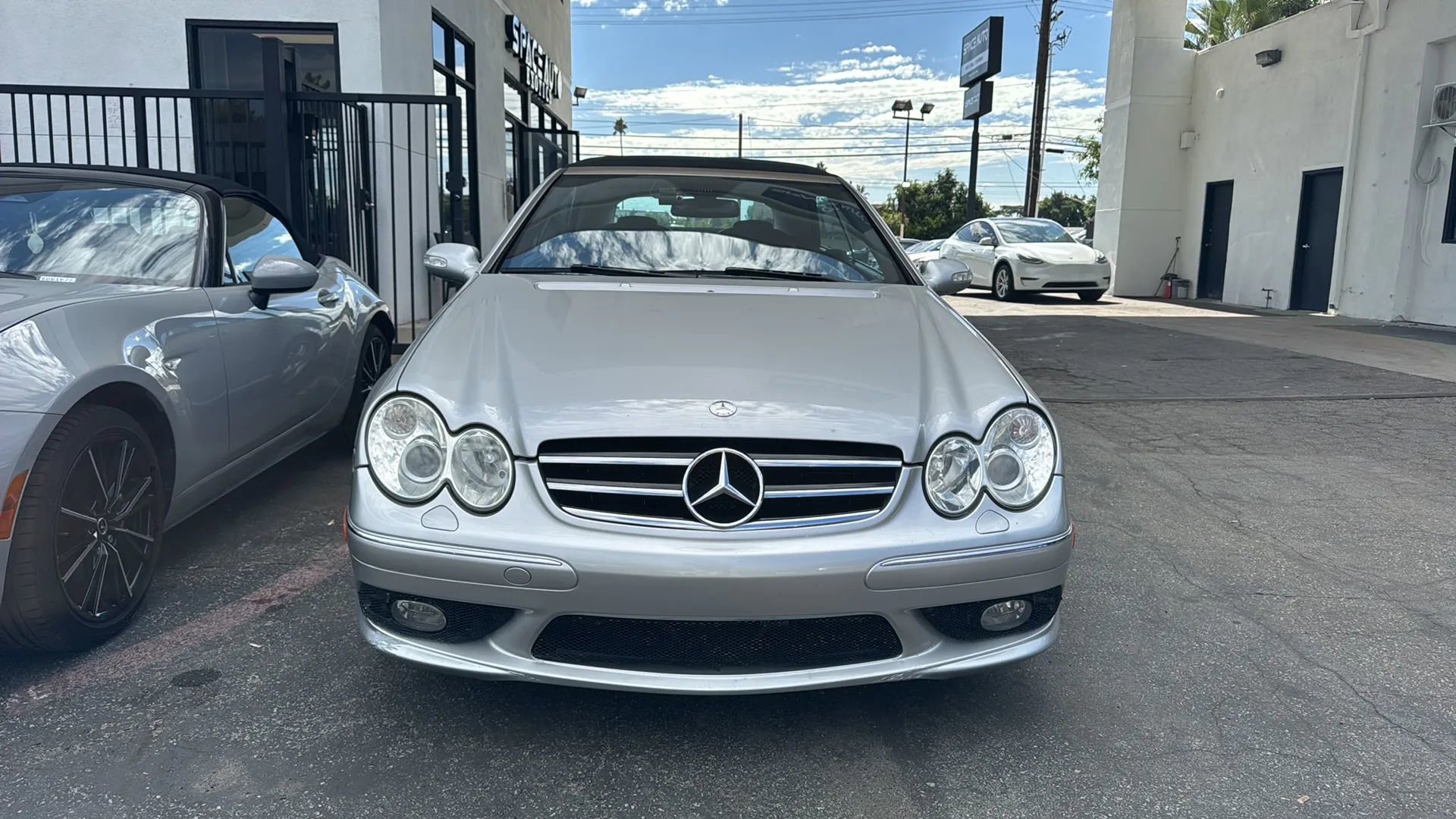 Used 2005 Mercedes-Benz CLK 55 AMG Cabriolet image 3