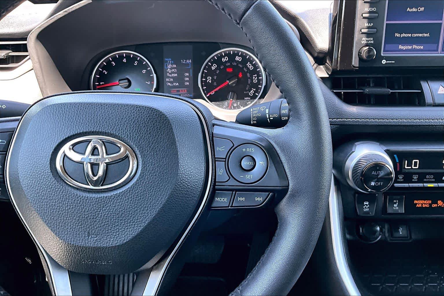 Certified 2022 Toyota RAV4 XLE w/ Convenience Package FWD image 24