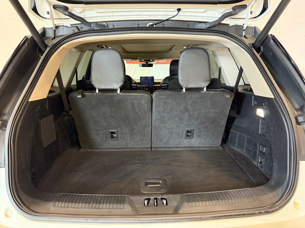 Used 2023 Lincoln Aviator Reserve w/ Elements Package Plus image 22